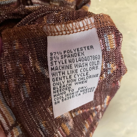 Tanjay Leaf Motif Striped Knit Tank Top - Picture 5 of 5